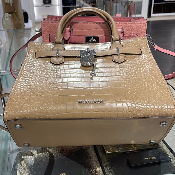 MICHAEL KORS HAMILTON MEDIUM SATCHEL 
 COLOR: Camel
NWT - Picture 9 of 16
